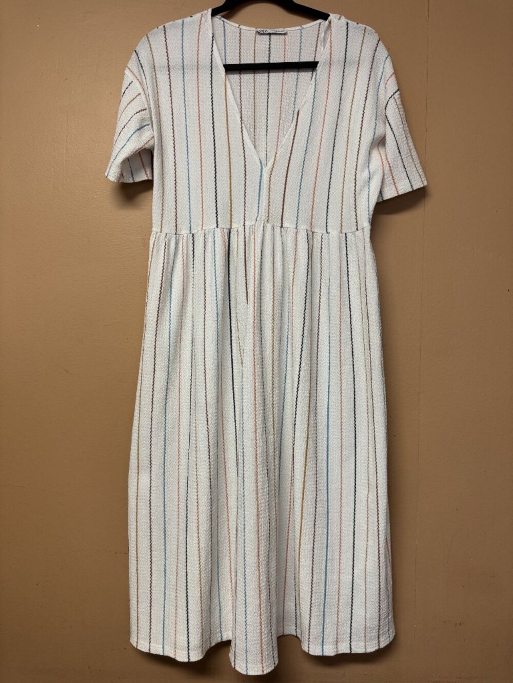Zara Textured Stripe Midi Dress White Multicolor V-Neck Short Sleeve Size M